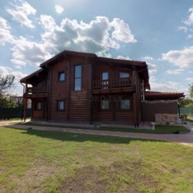 Фото дом из оцилиндрованного бревна по проекту дуб