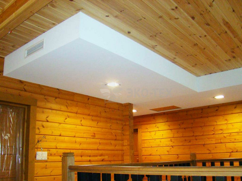 Потолок в деревянном доме