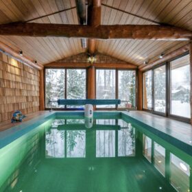 Фото баня с бассейном из рубленных бревен большого диаметра по проекту "Антоновка"
