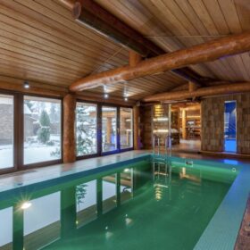 Фото баня с бассейном из рубленных бревен большого диаметра по проекту "Антоновка"