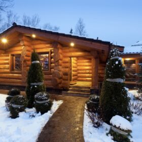 Фото баня с бассейном из рубленных бревен большого диаметра по проекту "Антоновка"