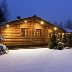 Фото баня с бассейном из рубленных бревен большого диаметра по проекту "Антоновка"