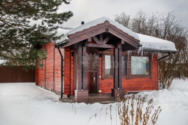 Фото баня из клееного бруса