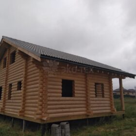 Фото дома и бани из оцилиндрованного бревна