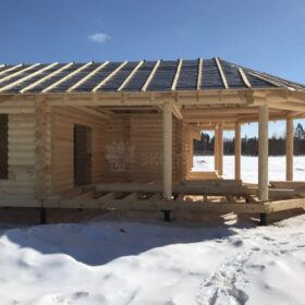 Фото дома и бани из оцилиндрованного бревна