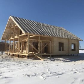 Фото дома и бани из оцилиндрованного бревна