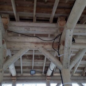 Фото дома и бани из оцилиндрованного бревна