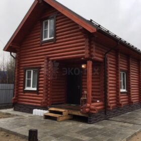 Фото дома и бани из оцилиндрованного бревна