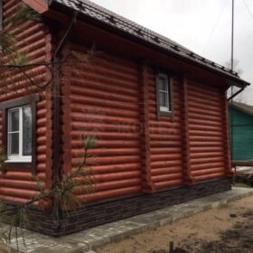 Фото дома и бани из оцилиндрованного бревна