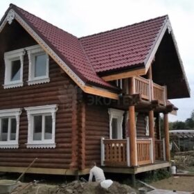 Фото дома и бани из оцилиндрованного бревна