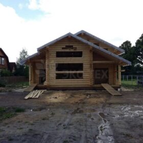 Фото дома и бани из оцилиндрованного бревна