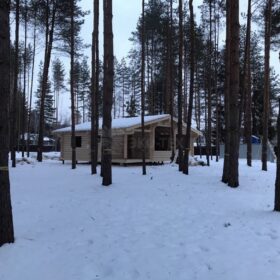 Фото дома и бани из оцилиндрованного бревна