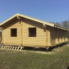 Фото дома и бани из оцилиндрованного бревна