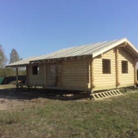 Фото дома и бани из оцилиндрованного бревна