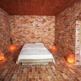 Фото дом с бассейном и спортзалом из клееного бруса