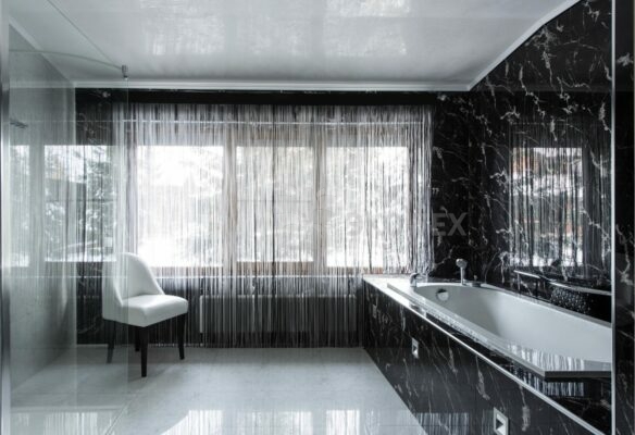 Фото дом из оцилиндрованного бревна