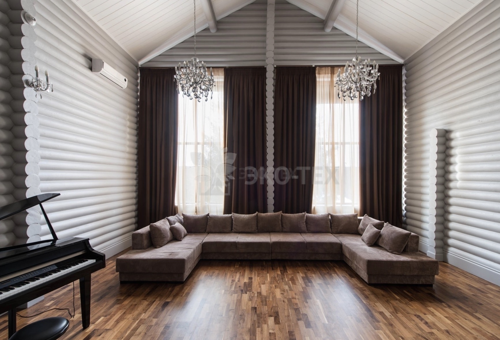 Фото дом из оцилиндрованного бревна