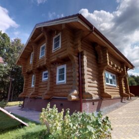 Фото дом из оцилиндрованного бревна по проекту фьорд