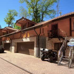 Фото дома из клееного бруса