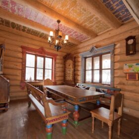 Фото домов из бревна ручной рубки