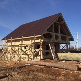 Фото домов из бревна ручной рубки