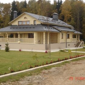 Фото домов из бревна ручной рубки