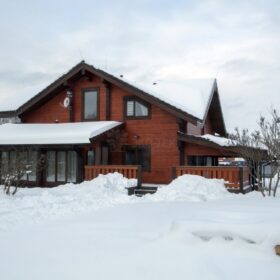 Фото деревянный двухэтажный дом из клееного бруса по проекту "Вольтер"