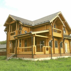 Коттеджи из оцилиндрованного бревна