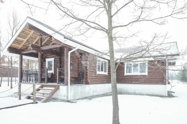 Эко-тех дом,оцилиндрованное бревно, строительство и отделка фото