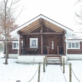 Эко-тех дом,оцилиндрованное бревно, строительство и отделка фото