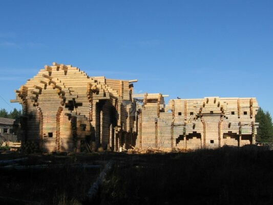 История Эко-тех самый большой в мире дом ручной рубки
