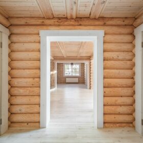 Эко-тех Фото построенный дом из оцилиндрованного бревна по проекту Калифорния