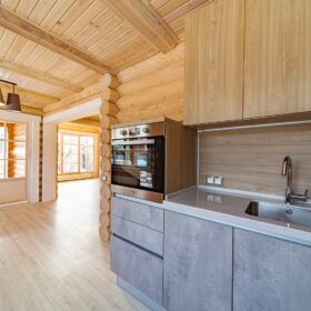 Эко-тех Фото построенный дом из оцилиндрованного бревна по проекту Калифорния