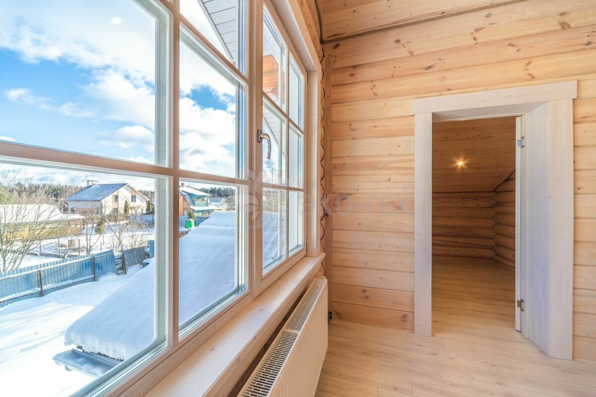 Эко-тех Фото построенный дом из оцилиндрованного бревна по проекту Калифорния