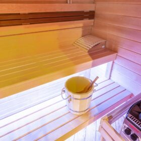 Эко-тех дом с баней,оцилиндрованное бревно, строительство и отделка фото