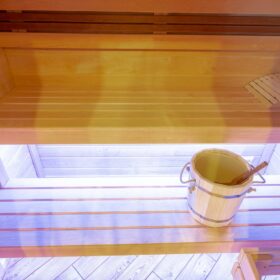 Эко-тех дом с баней,оцилиндрованное бревно, строительство и отделка фото