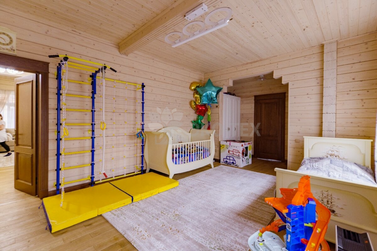 Дом по проекту Рим с гаражом из клееного бруса