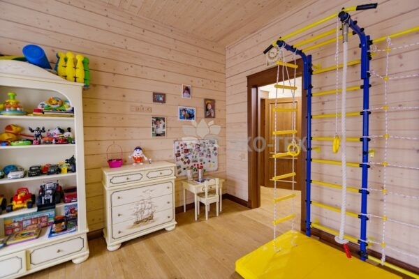 Дом по проекту Рим с гаражом из клееного бруса