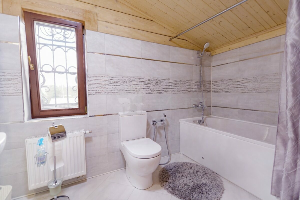 Дом по проекту Рим с гаражом из клееного бруса